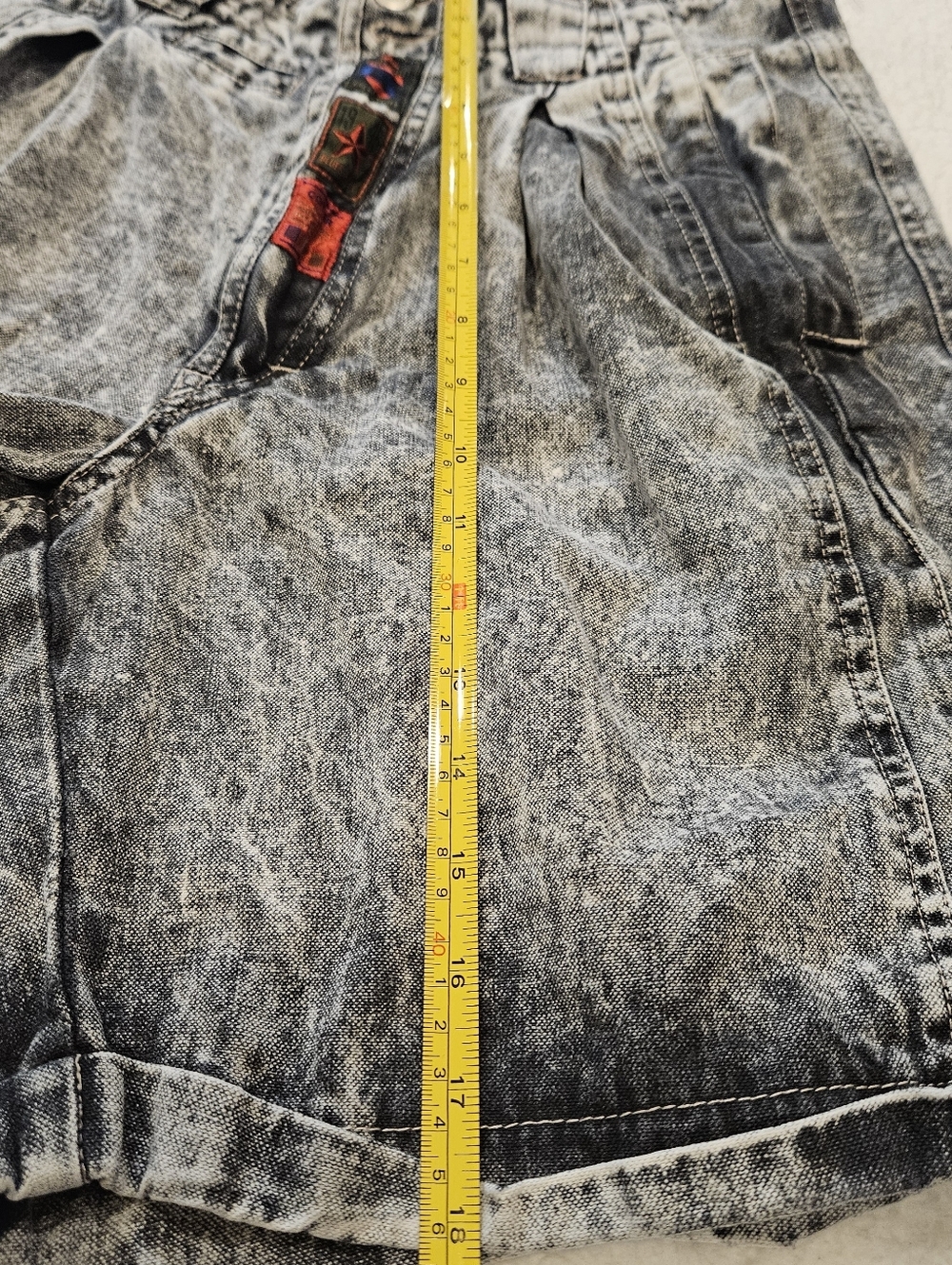 Vintage 80s Cotler Acid Wash Denim Shorts Size 32 –  Pleated Retro Jean Shorts - Picture 7 of 8